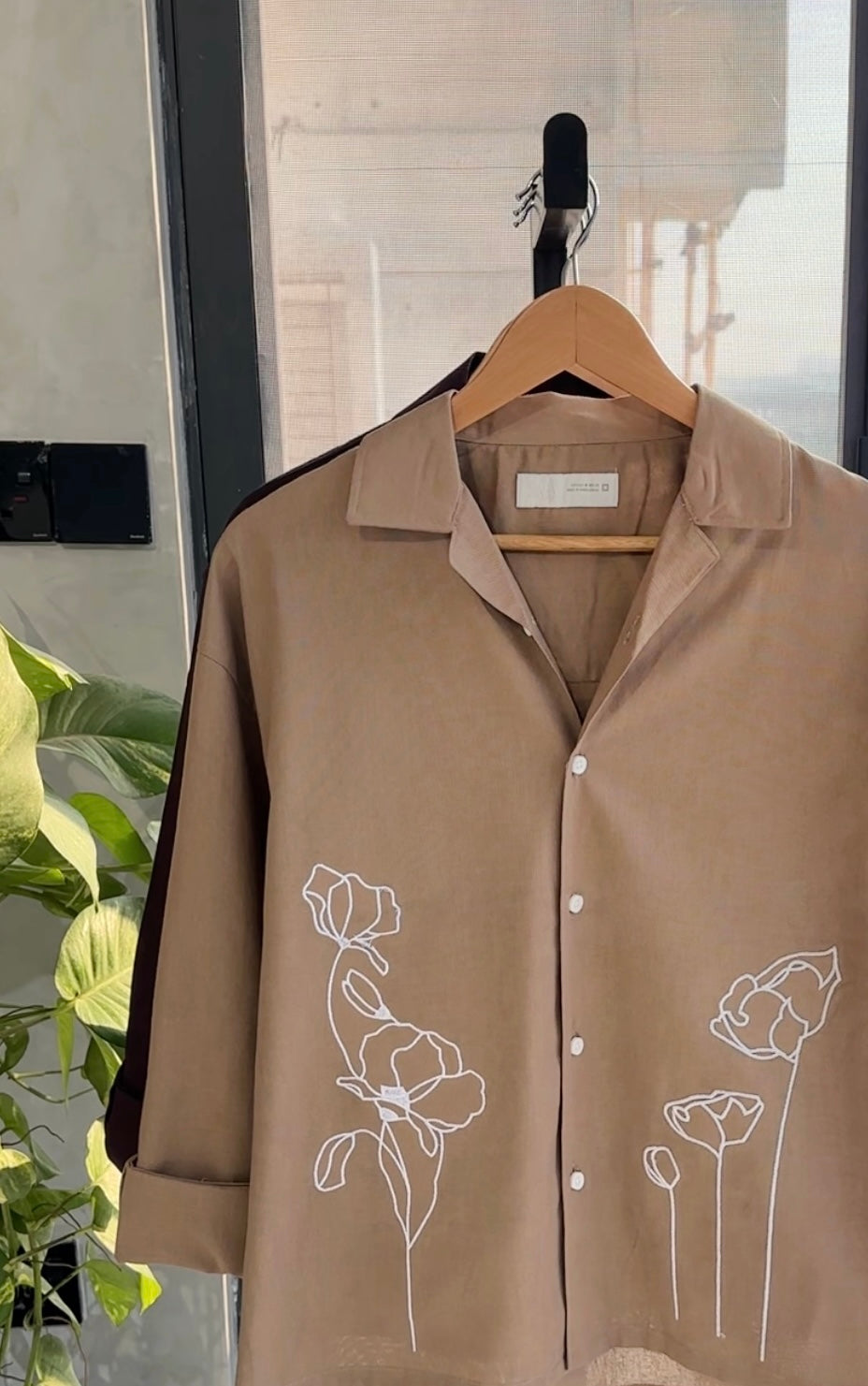 Linen Artistry Shirt-Taupe Beige